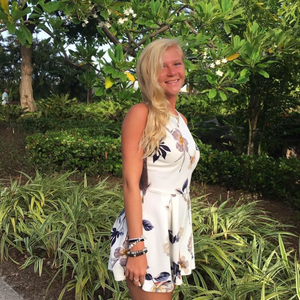 Meet your Posher, Lauren